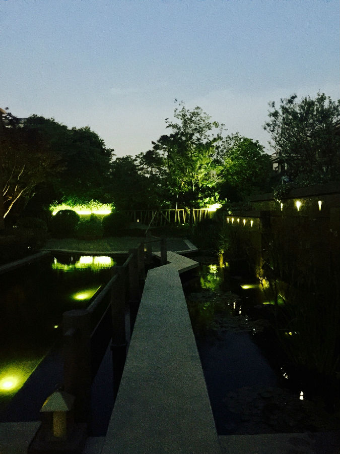 現代中式別墅花園01